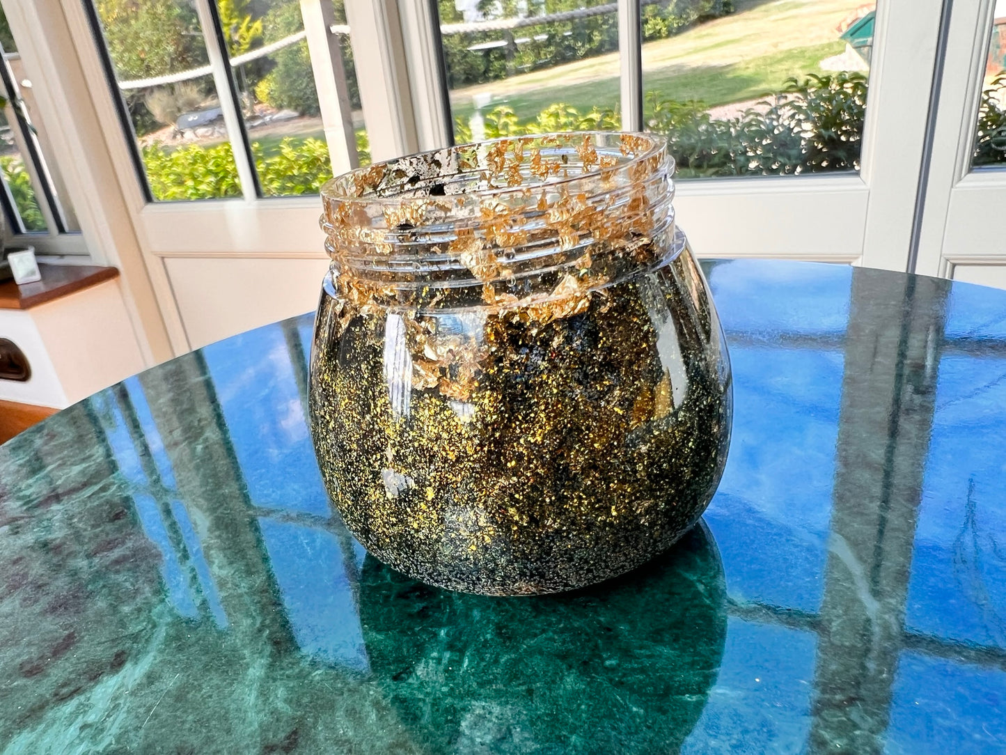 Resin Gold Leaf Calderon