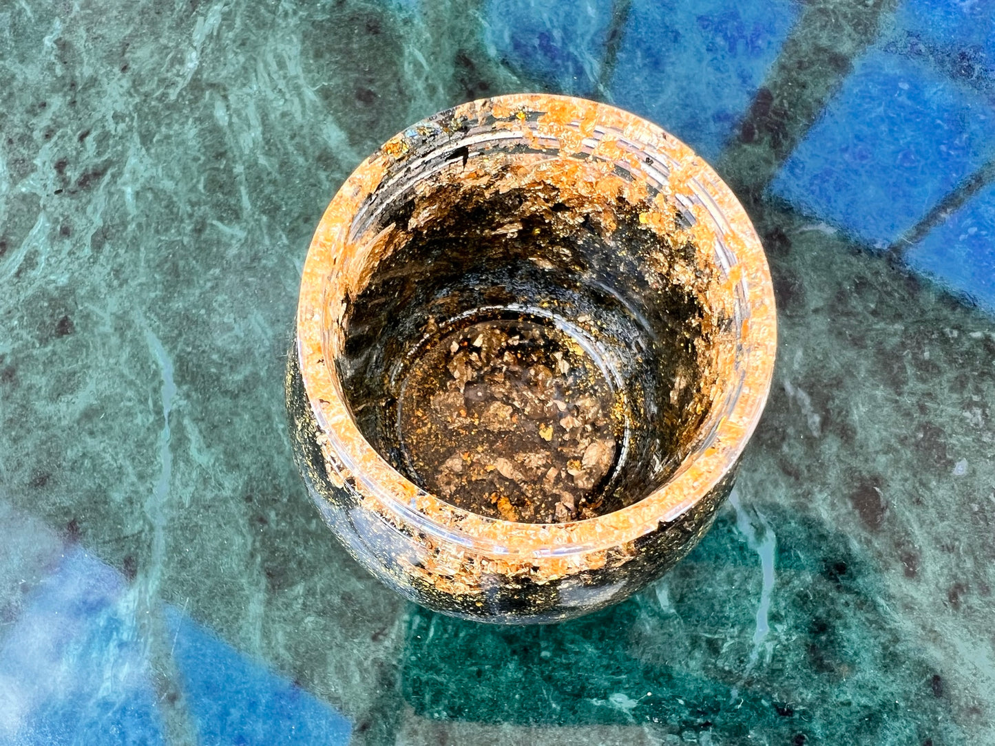 Resin Gold Leaf Calderon
