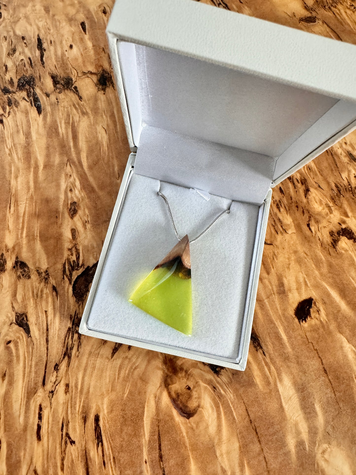 Resin Neckless